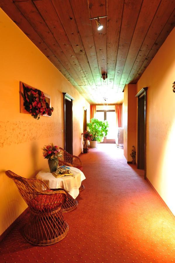 Buttermilchalm Bed & Breakfast Санкт Мартин ам Тененгебирге Екстериор снимка
